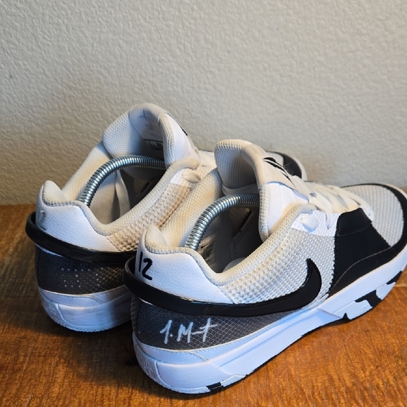 Nike Ja Scratch 2.0 Size 9.5 Athletic Shoes - Picture 7 of 9